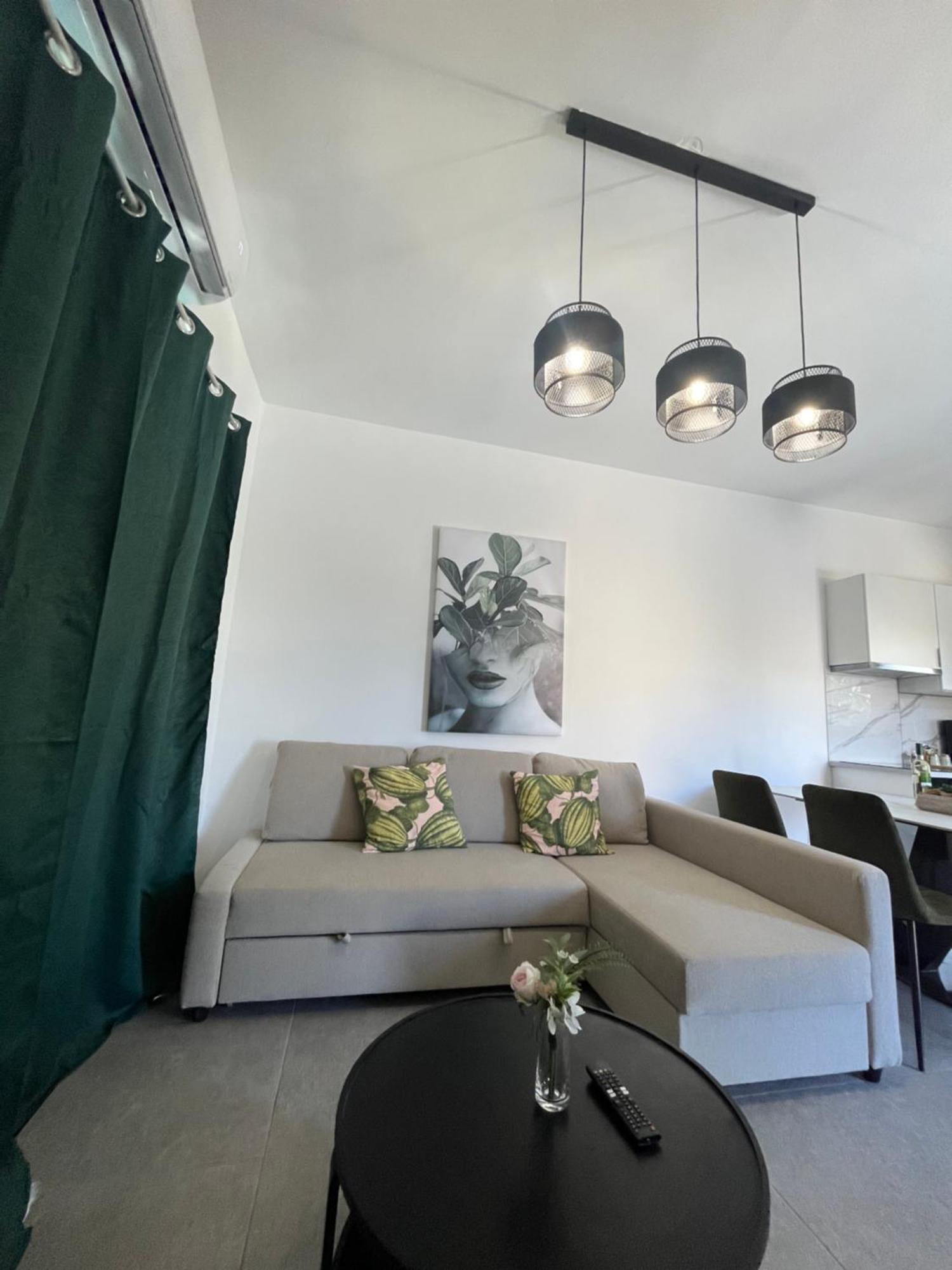 Serenityone - Centrally Located One Bedroom Apt Agia Napa Exterior foto