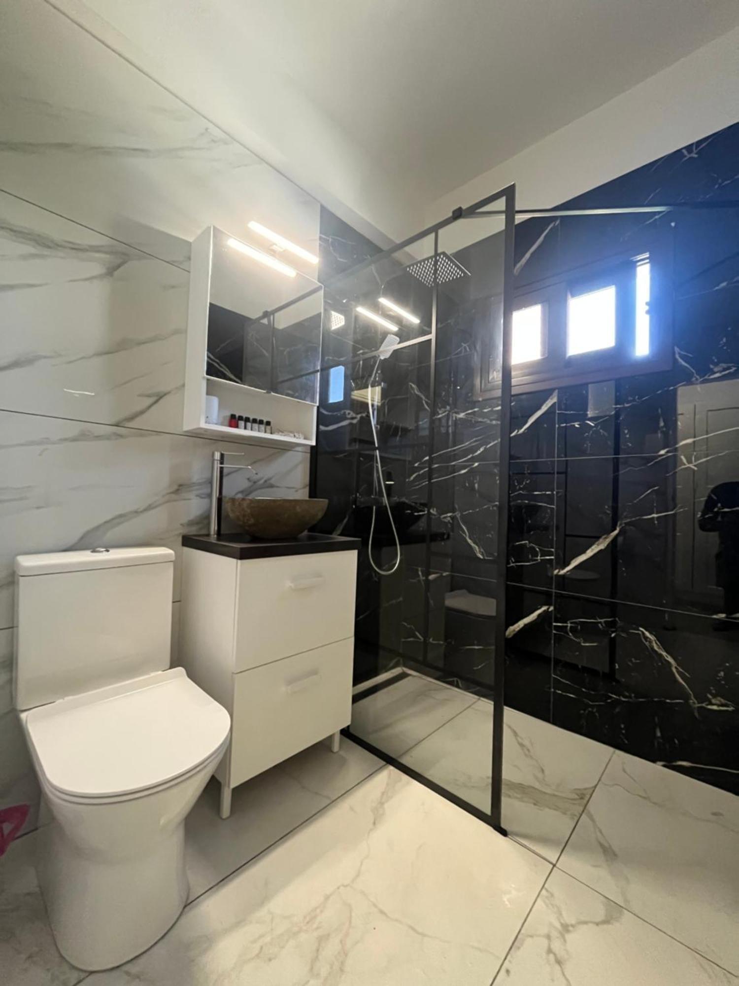 Serenityone - Centrally Located One Bedroom Apt Agia Napa Exterior foto